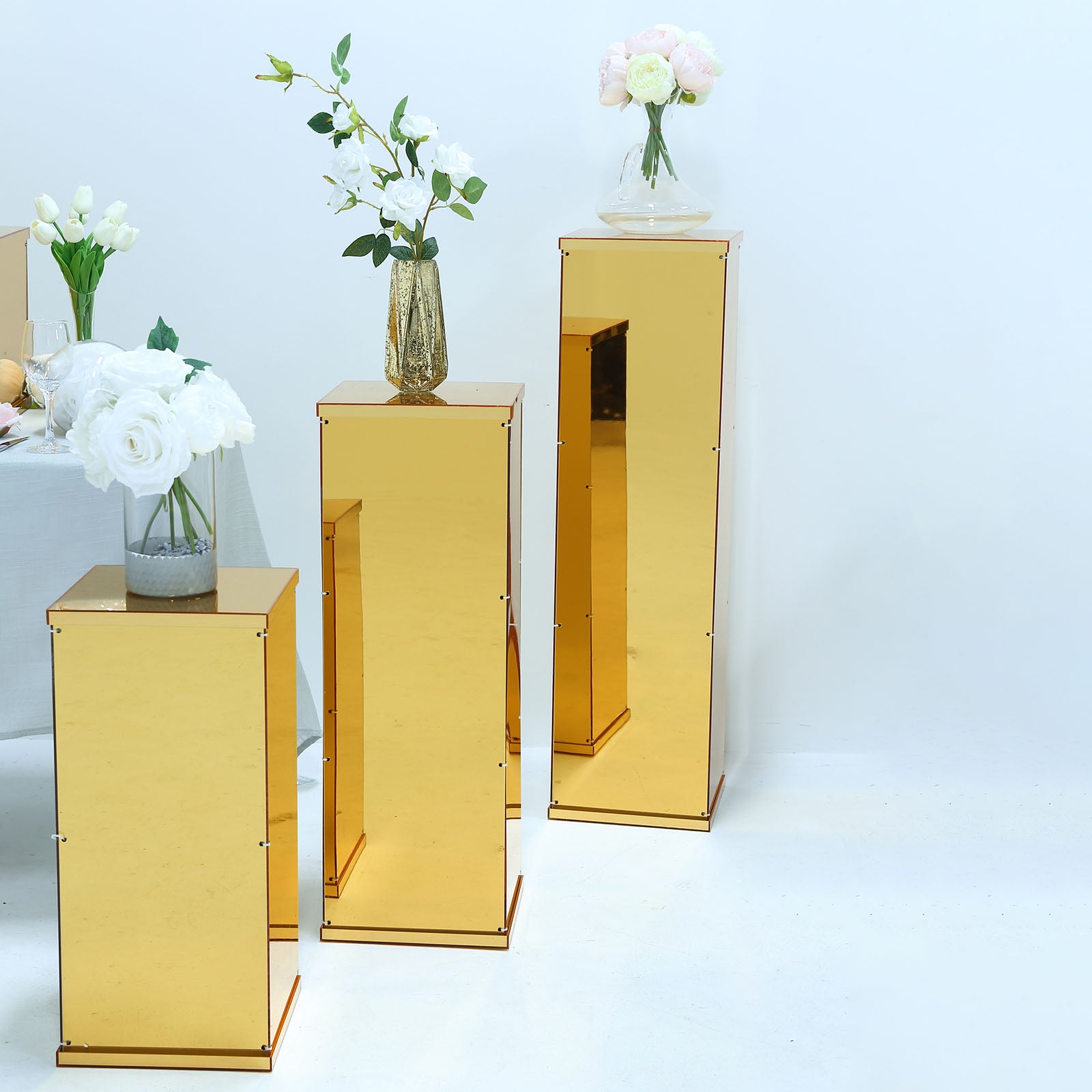 get-your-favorite-players-floor-standing-gold-mirror-finish-acrylic-pedestal-riser-display-box-with-interchangeable-lid-and-base-40-on-sale_16.jpg